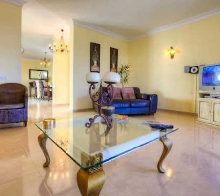 Puerto Del Carmen Sleeps 8 With Pool And Wifi Villa *