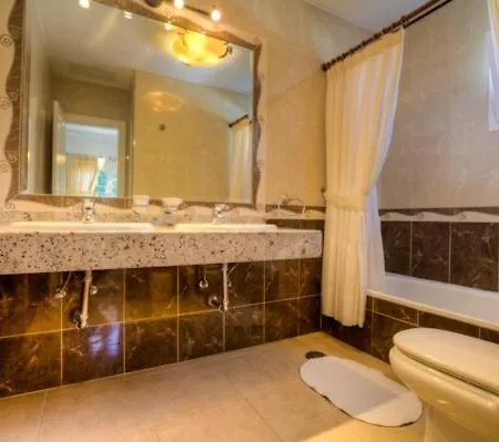Puerto Del Carmen Sleeps 8 With Pool And Wifi *