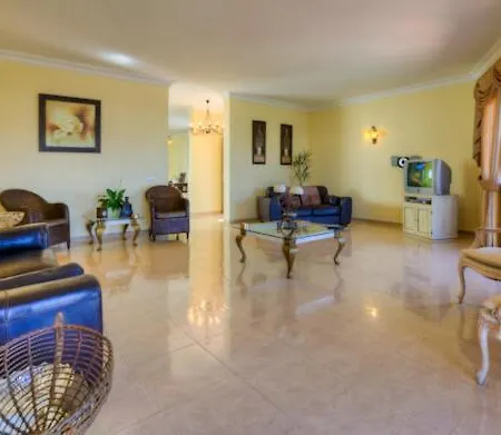 Puerto Del Carmen Sleeps 8 With Pool And Wifi